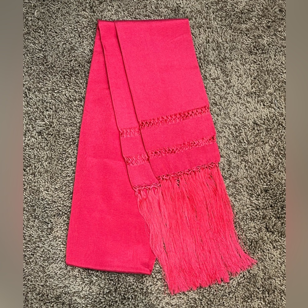 Scraf/Shawl/wrap - Picture 8 of 12